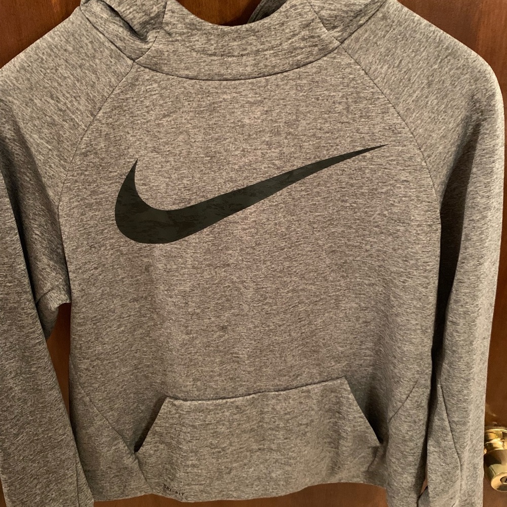 Boys Nike Dri-fit hoodie